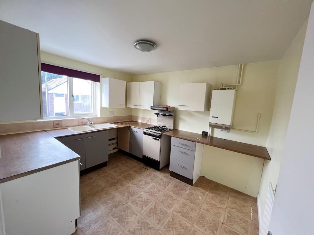 Lot: 26 - FLAT FOR IMPROVEMENT -